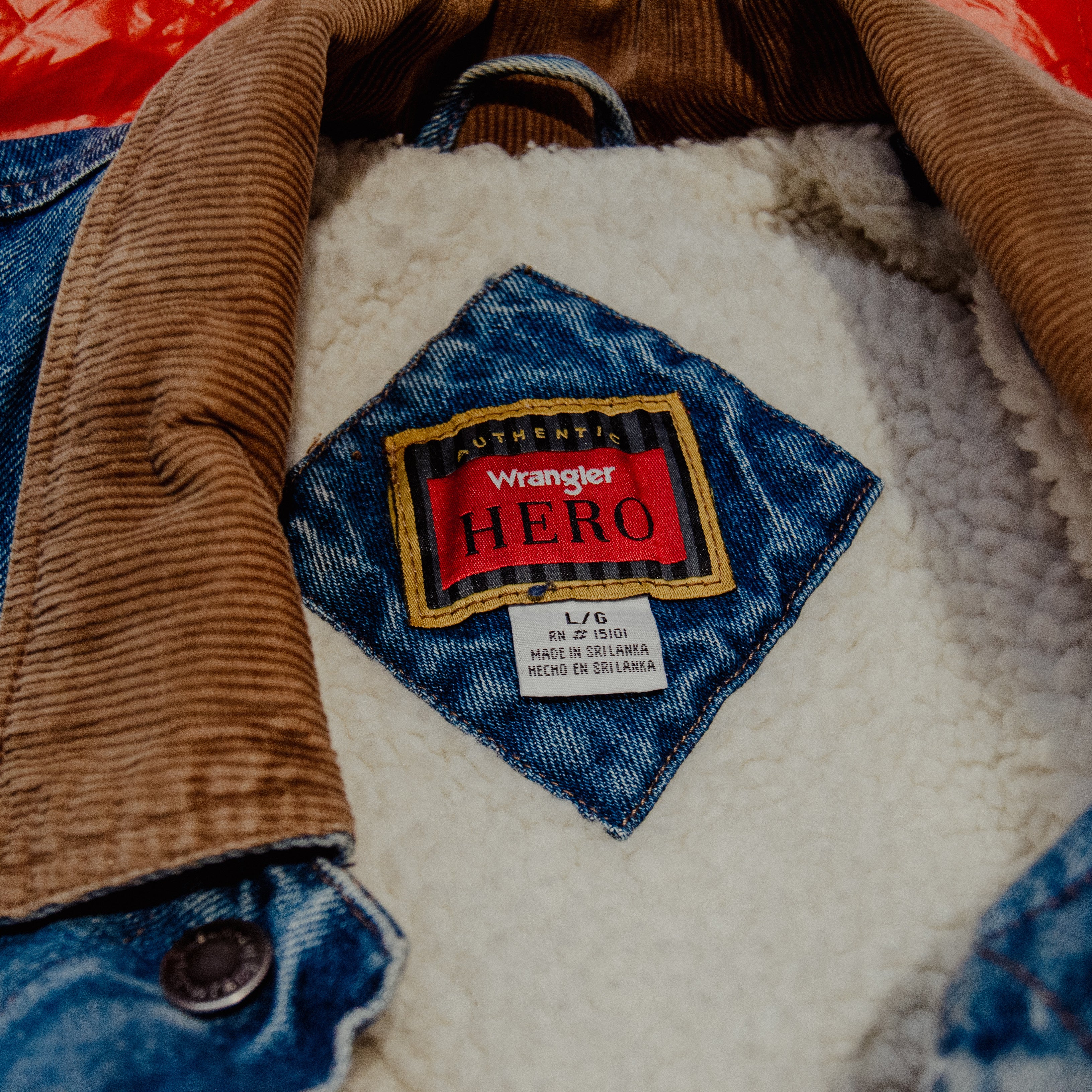 Vintage 90s Wrangler HERO Denim Sherpa Lined Jacket - Corduroy Collar - Size Large - Trucker Coa