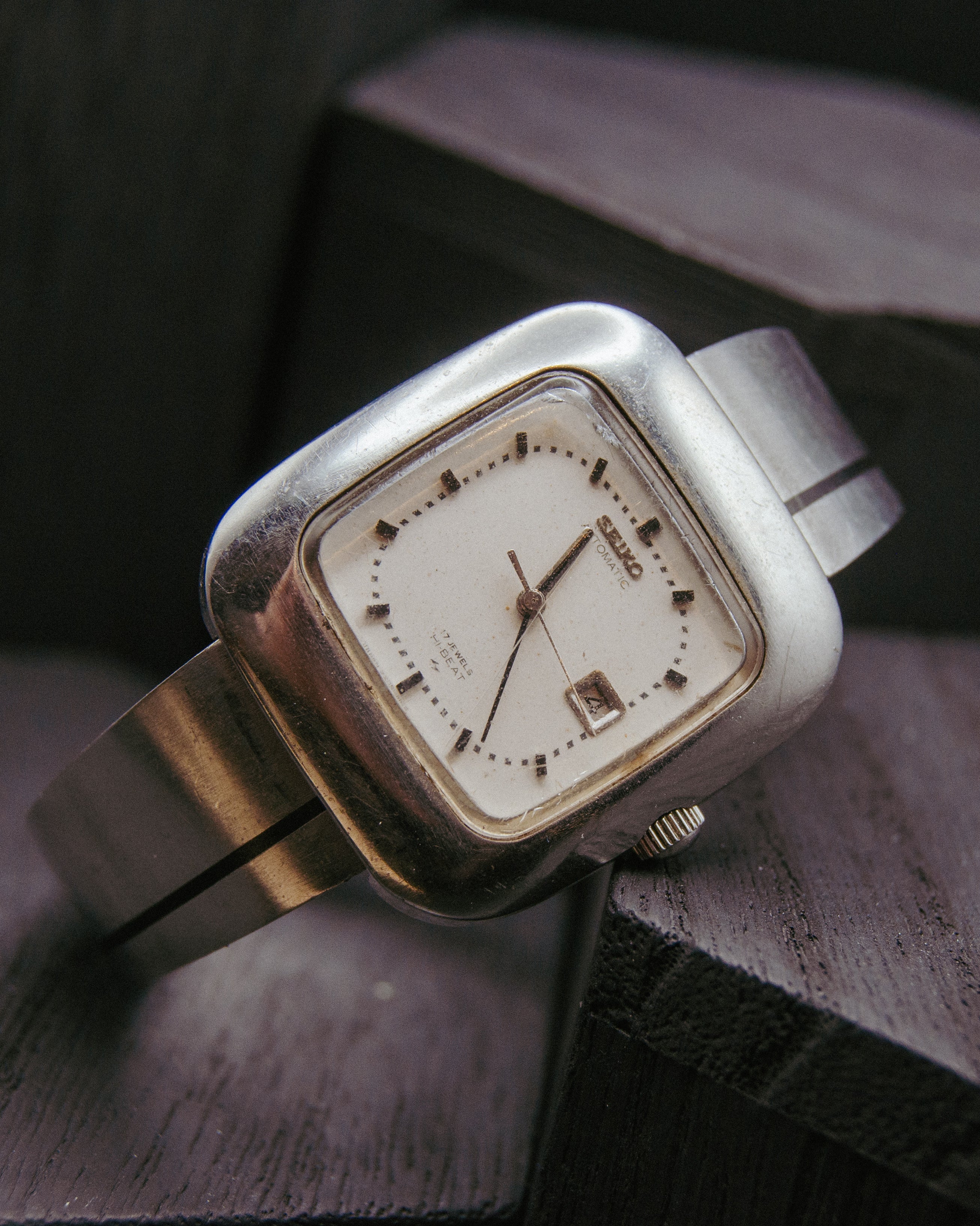 Vintage 1970s Seiko Ladies Automatic Watch - Hi-Beat 2205 - TV Dial - Stainless Steel Cuff Bracelet