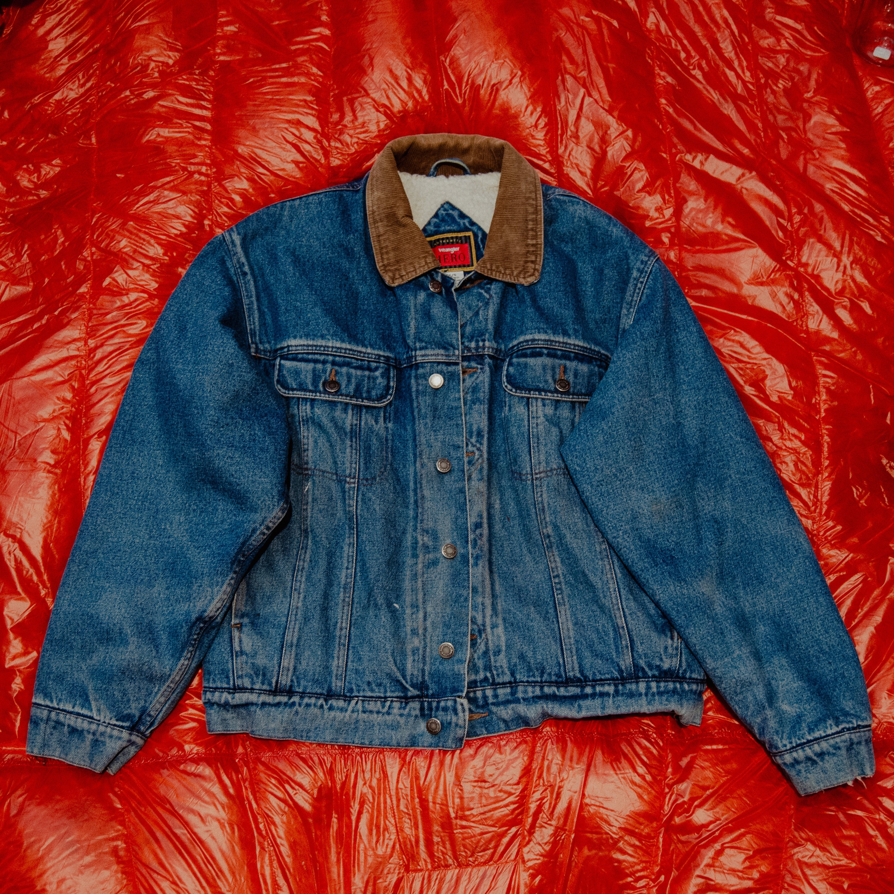 Vintage 90s Wrangler HERO Denim Sherpa Lined Jacket - Corduroy Collar - Size Large - Trucker Coa