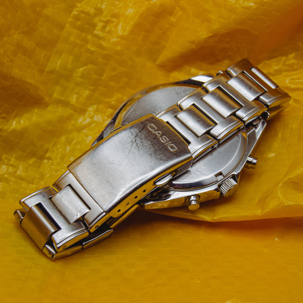 1990s Casio AMW-330 Chronograph - Compass Bezel - 100M Diver Style - Black Dial