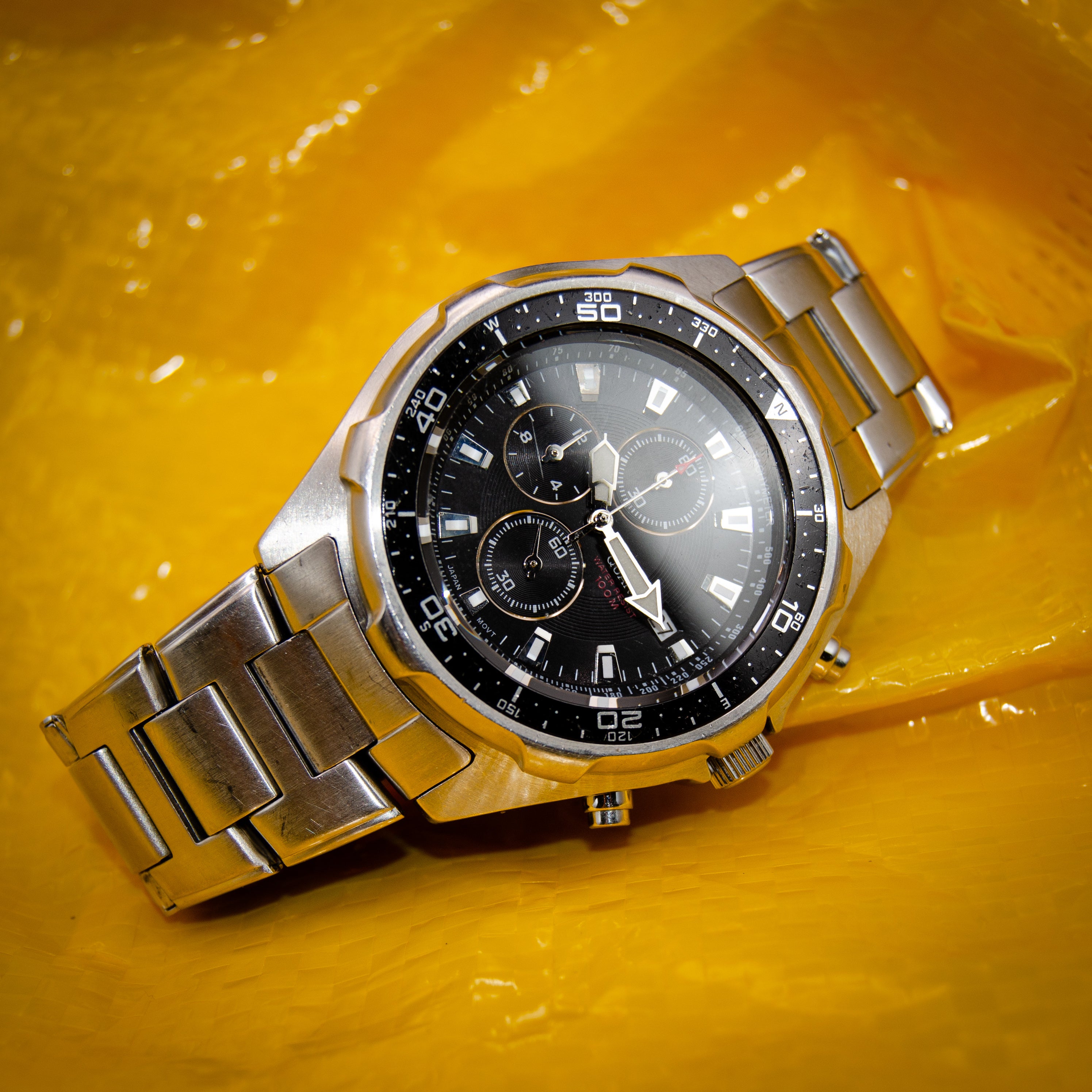 1990s Casio AMW-330 Chronograph - Compass Bezel - 100M Diver Style - Black Dial